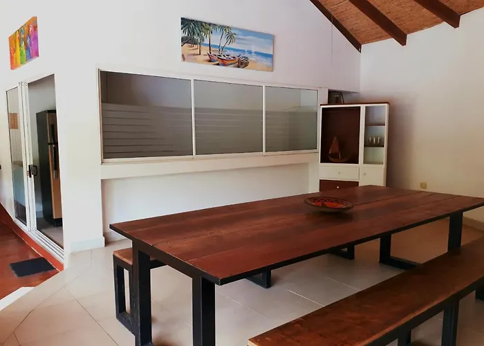 Casa Mapache Pensión Tamarindo