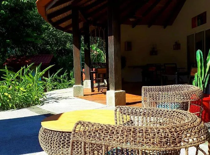 Casa Mapache Pensión Tamarindo